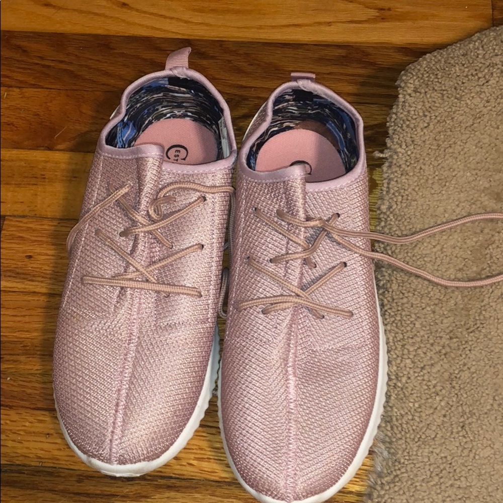 Pink tennis shoes